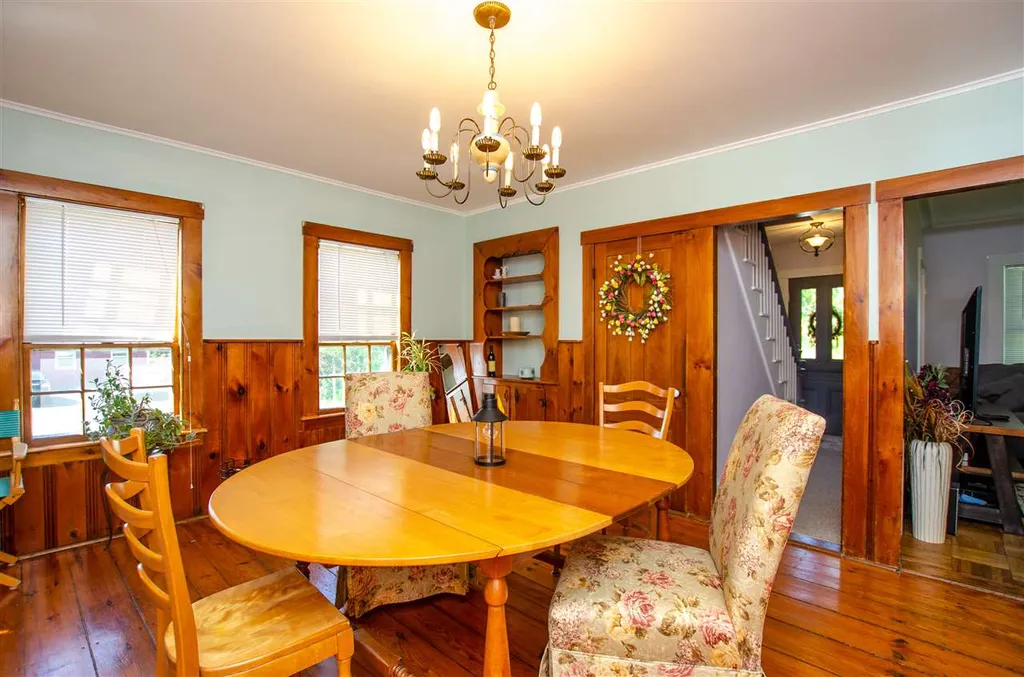 8 Mount Vernon Street Farmington NH 03835