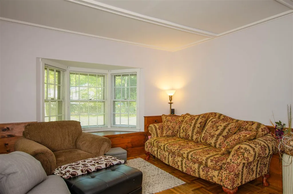8 Mount Vernon Street Farmington NH 03835