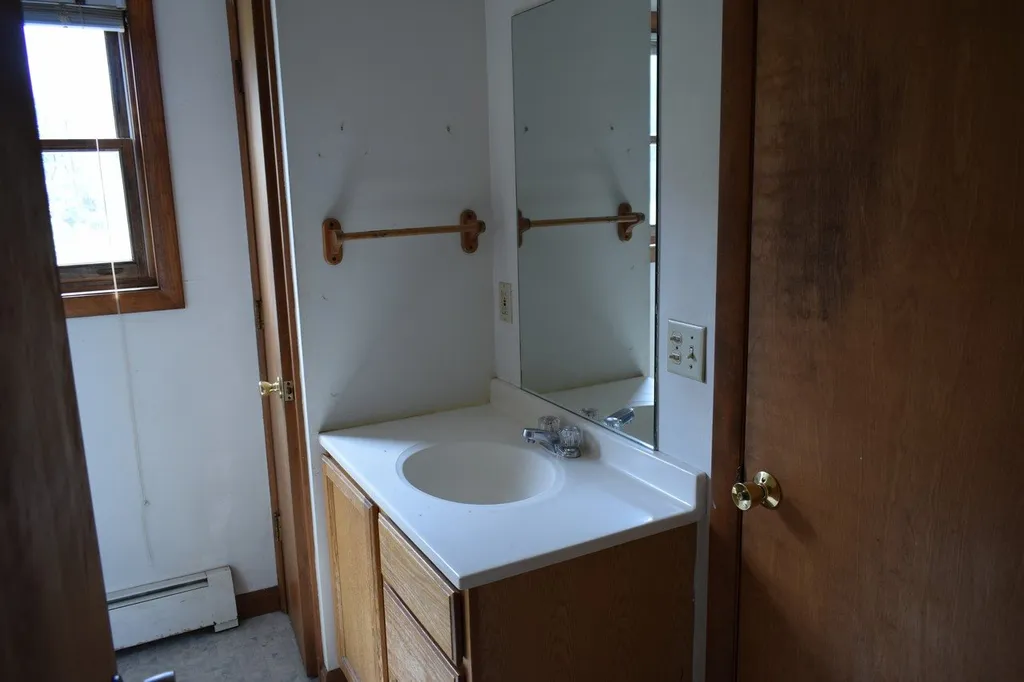 42 Bridge Street Lancaster NH 03584