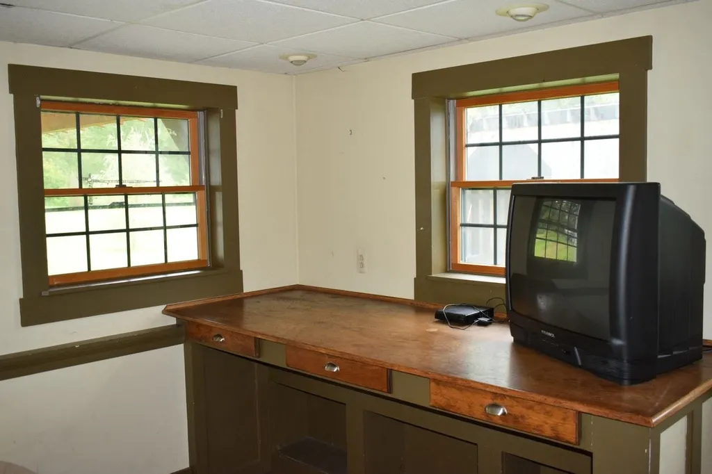 42 Bridge Street Lancaster NH 03584