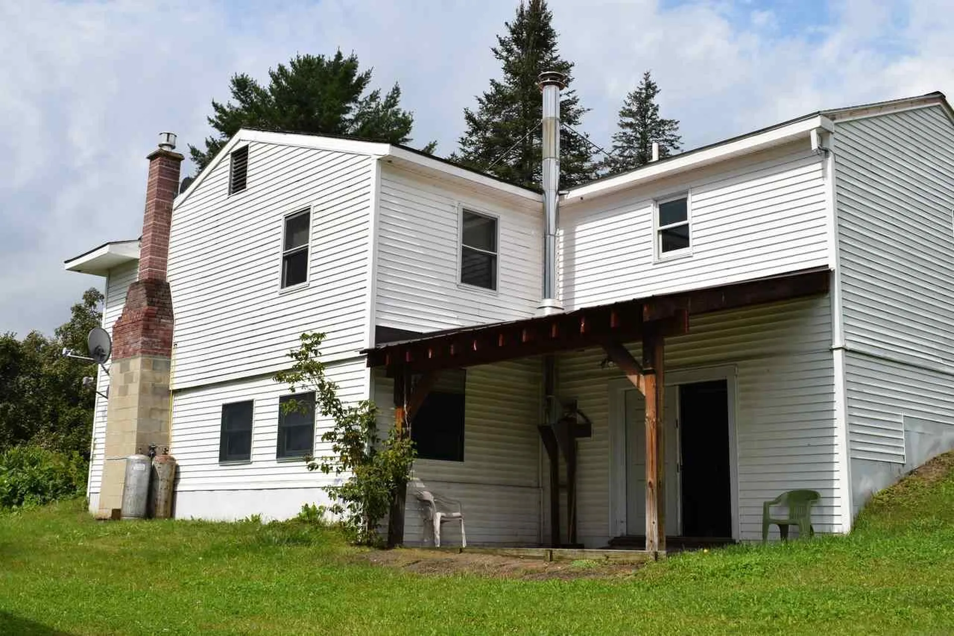 42 Bridge Street Lancaster NH 03584