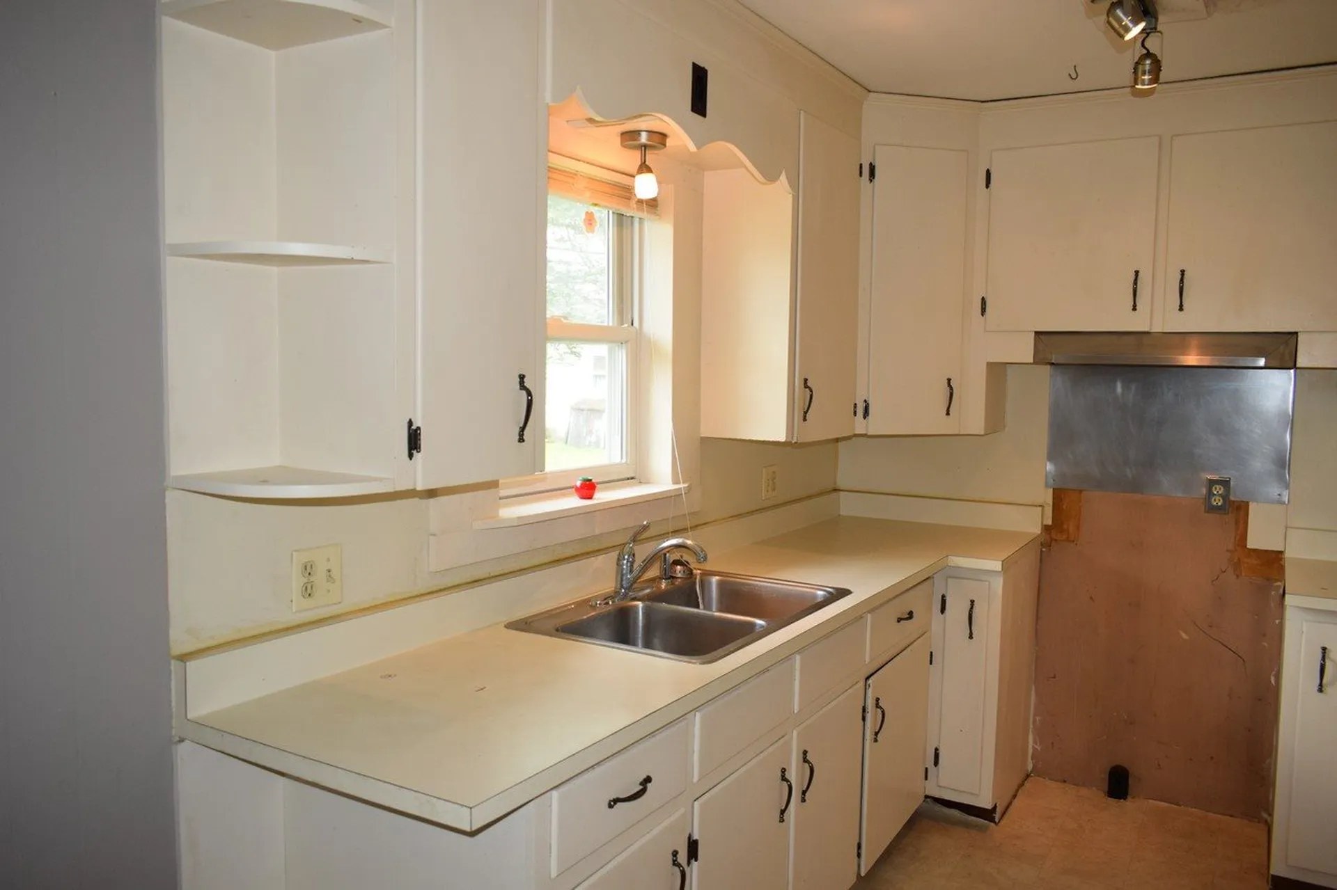 42 Bridge Street Lancaster NH 03584