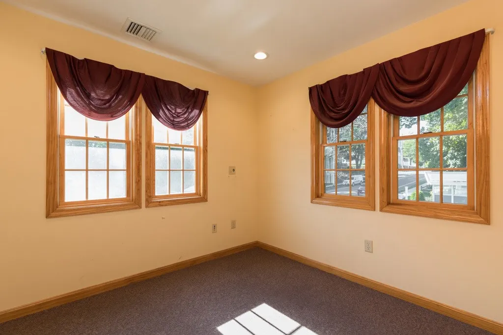 41 Sparhawk Street Amesbury MA 01913