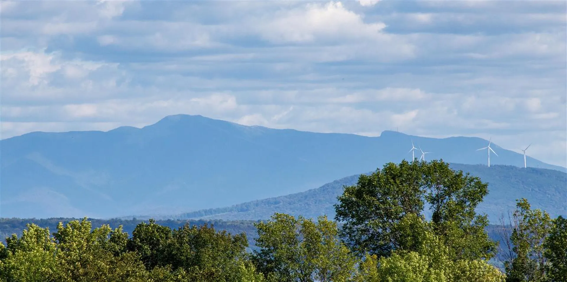 1457 Us Route 2 North Hero VT 05474
