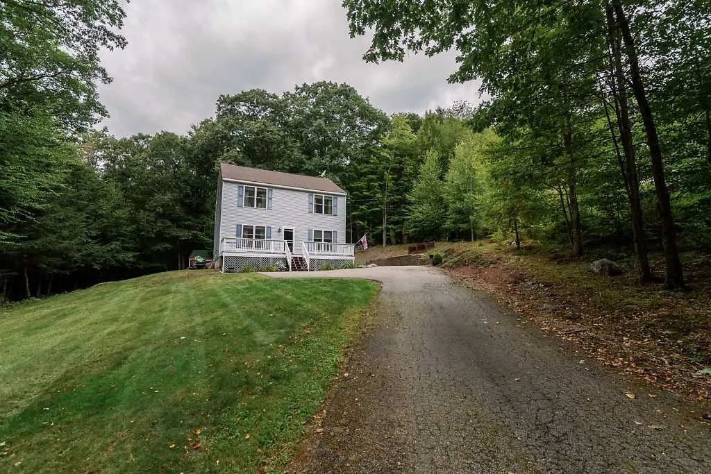 3 Gretchens Way Barrington NH 03825