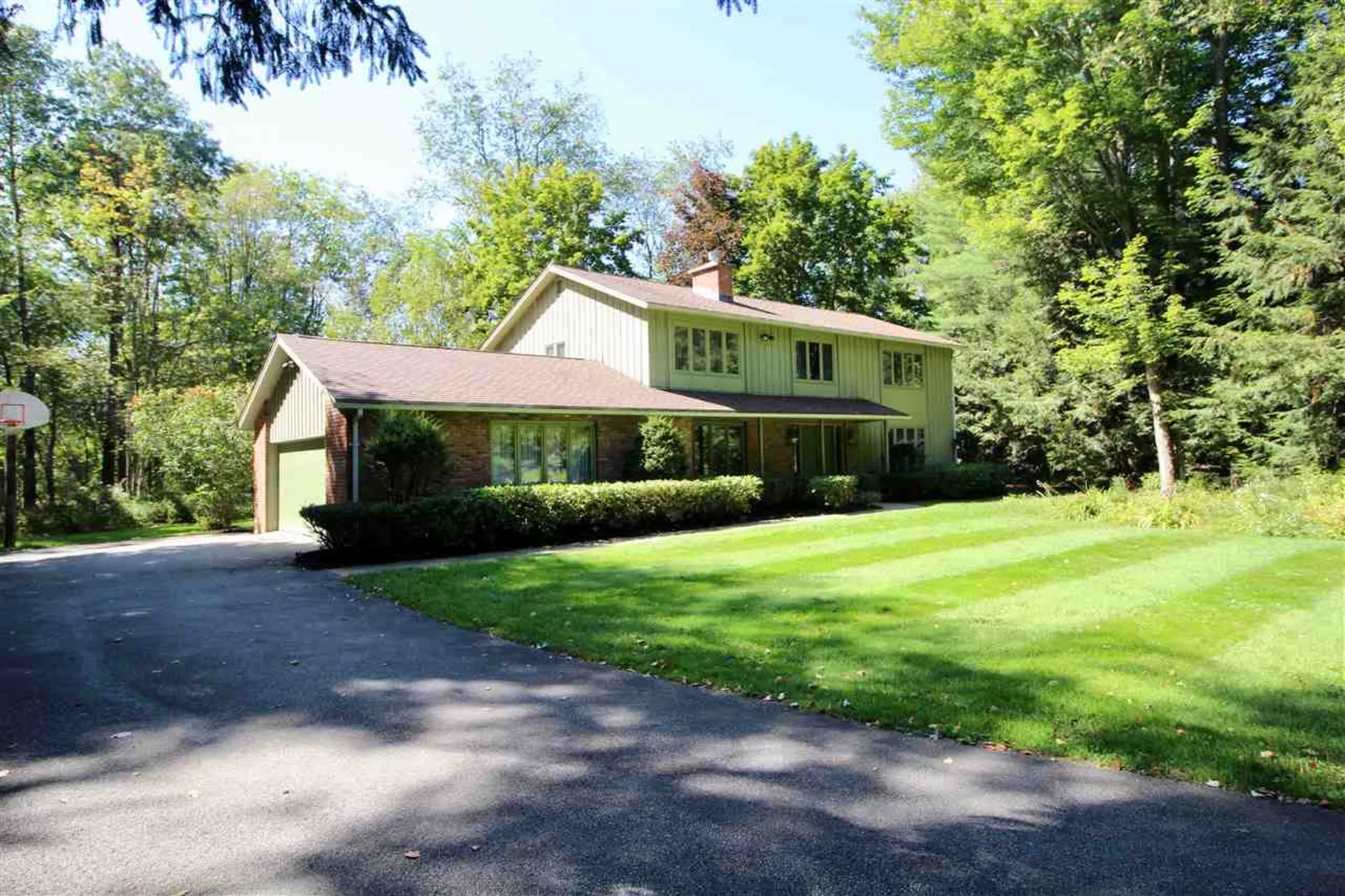 144 Brookwood Mendon VT 05701
