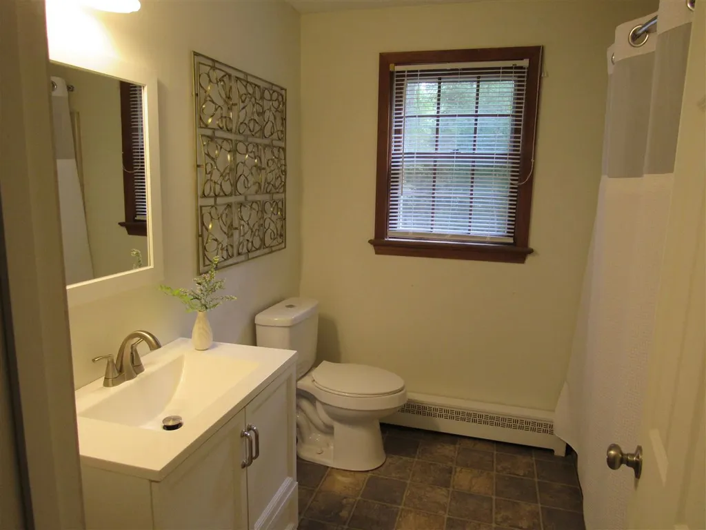 23 Jennifer Lane Raymond NH 03077