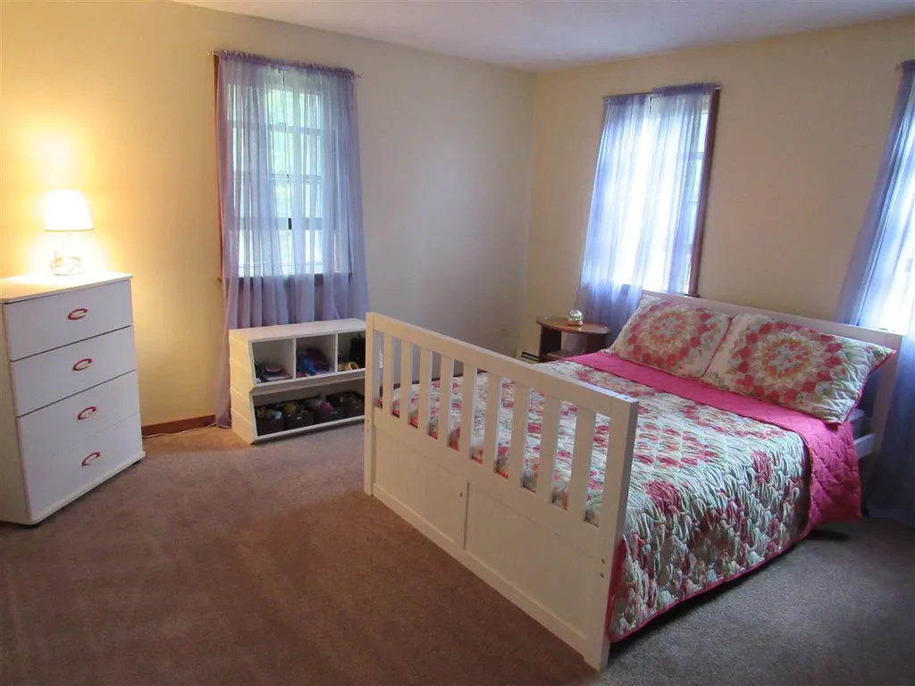 23 Jennifer Lane Raymond NH 03077