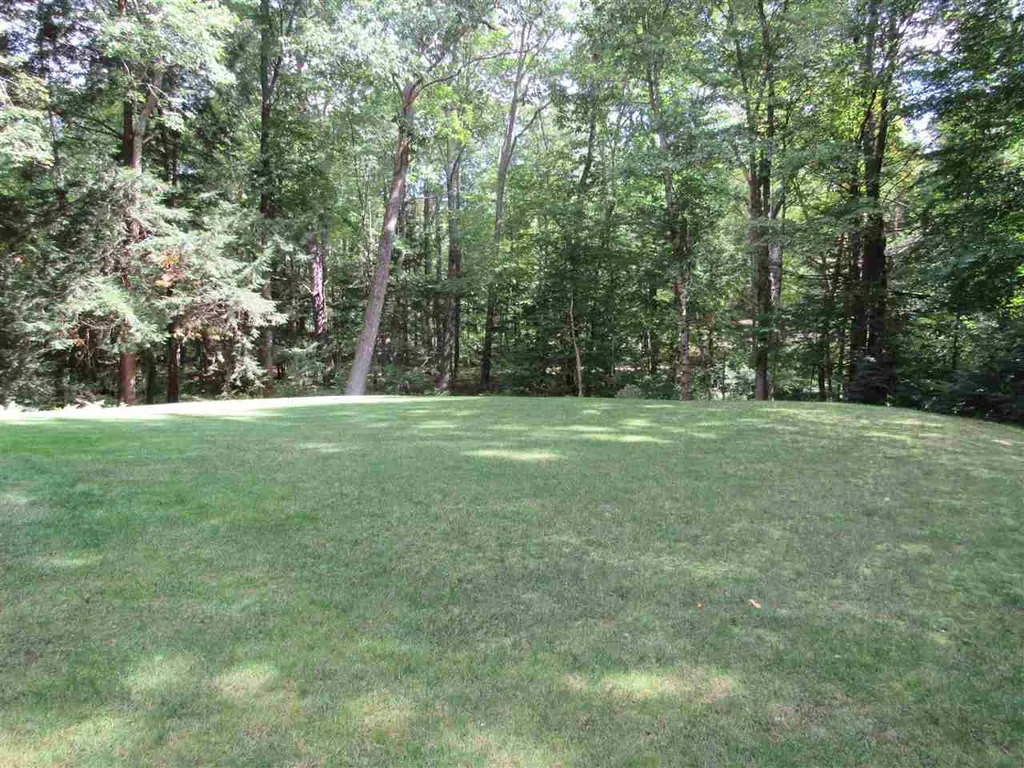 23 Jennifer Lane Raymond NH 03077