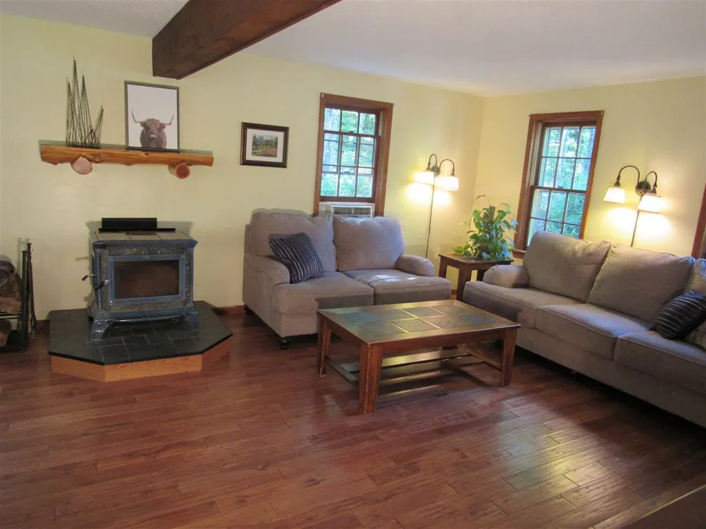 23 Jennifer Lane Raymond NH 03077