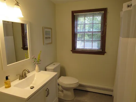 23 Jennifer Lane Raymond NH 03077