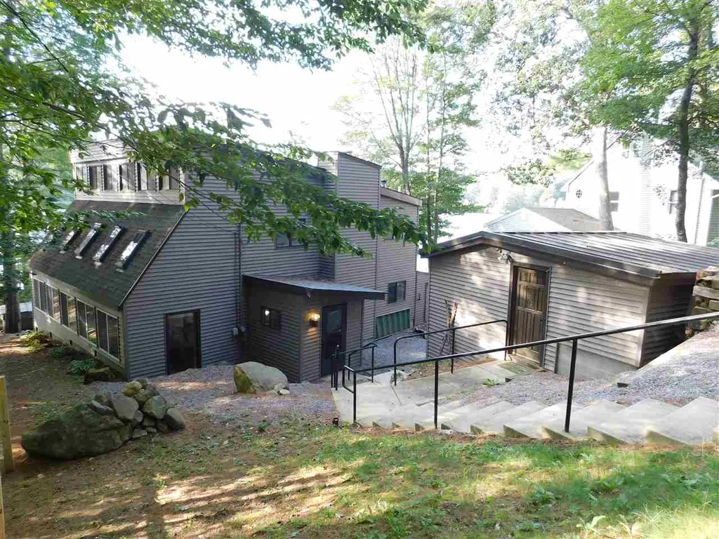 108 East Shore Drive Weare NH 03281