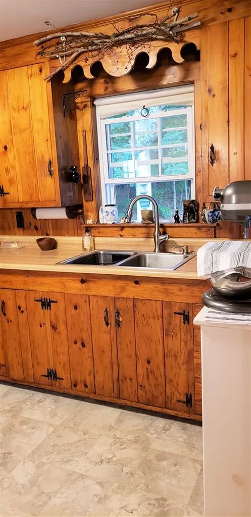 334 Twistback Road Claremont NH 03743