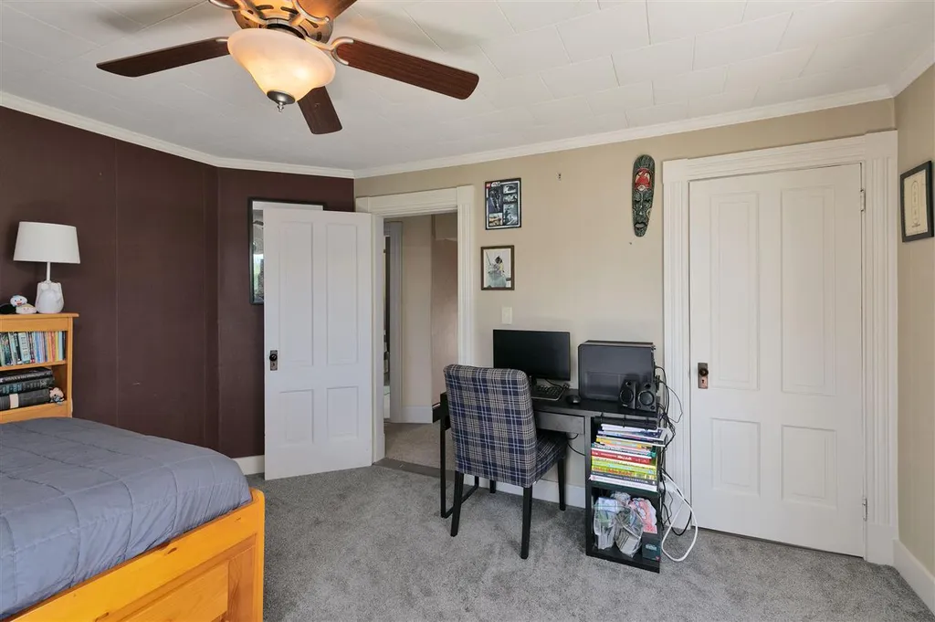 16 Cofran Avenue Northfield NH 03276