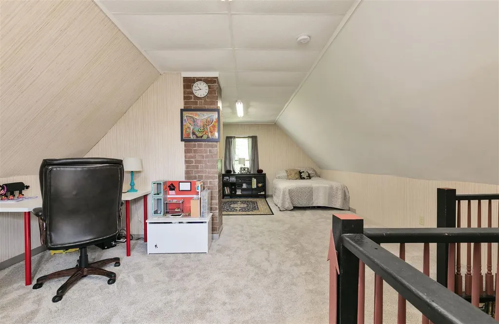 16 Cofran Avenue Northfield NH 03276