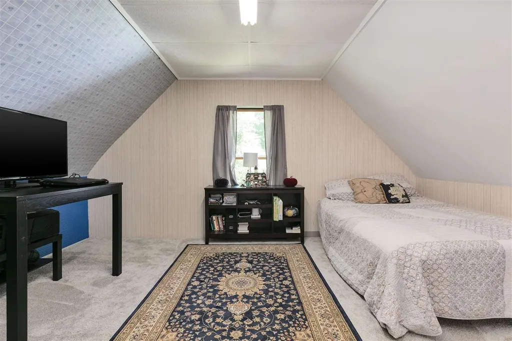 16 Cofran Avenue Northfield NH 03276
