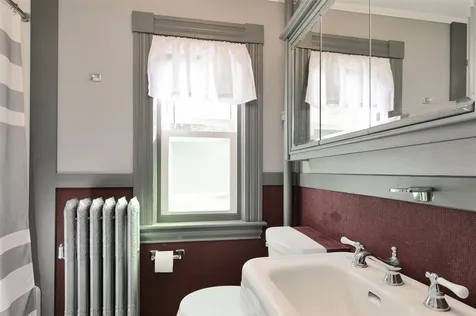 16 Cofran Avenue Northfield NH 03276
