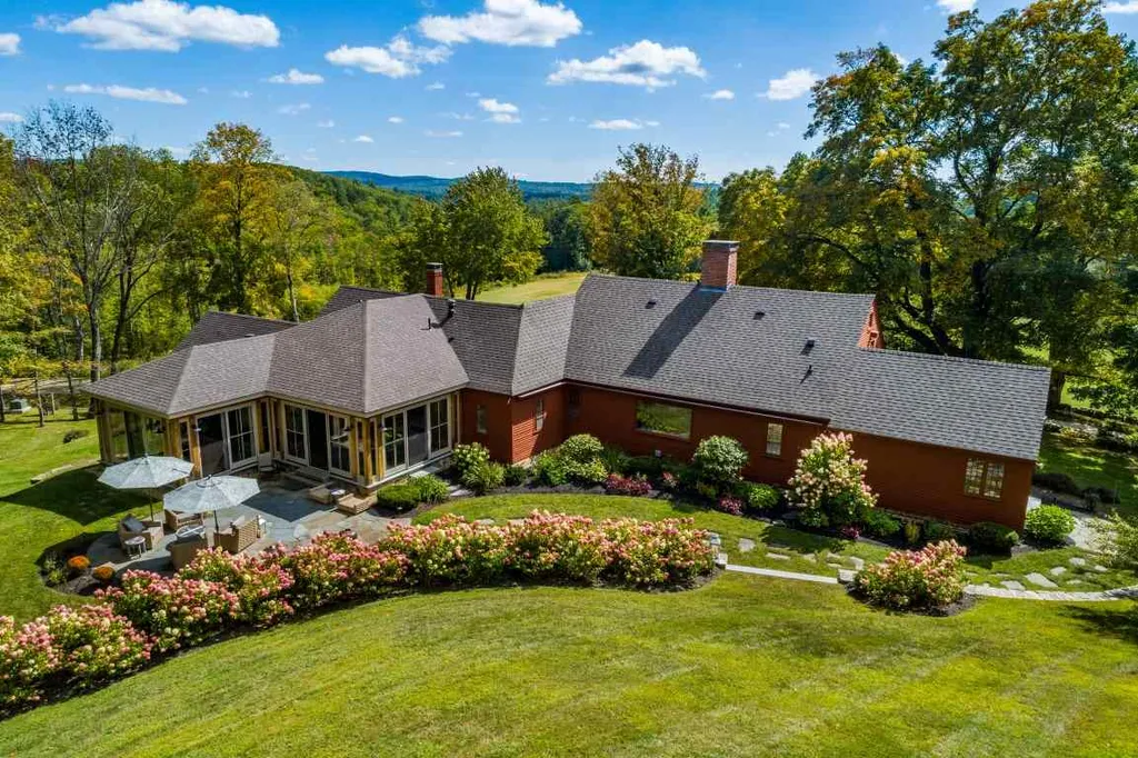 74 Bartlett Road Barnstead NH 03225