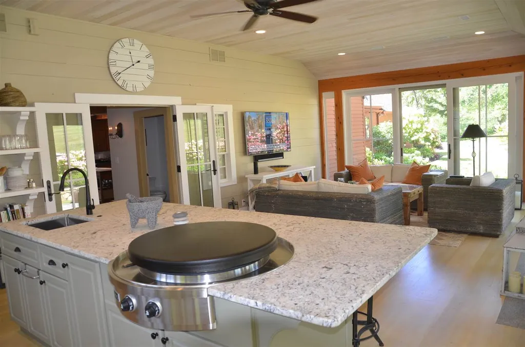 74 Bartlett Road Barnstead NH 03225