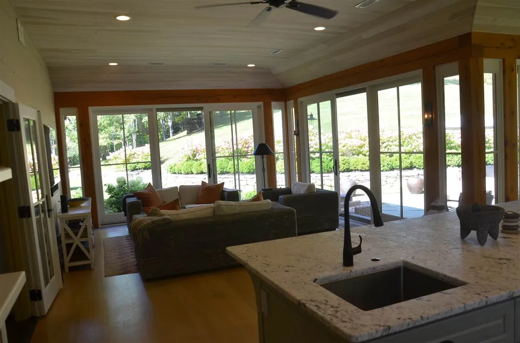 74 Bartlett Road Barnstead NH 03225