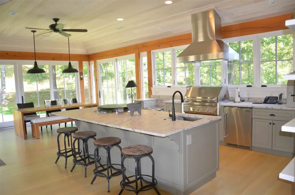 74 Bartlett Road Barnstead NH 03225