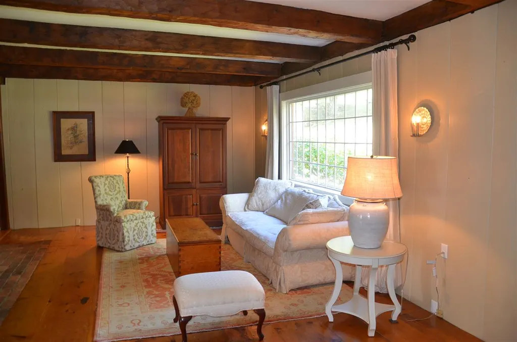 74 Bartlett Road Barnstead NH 03225