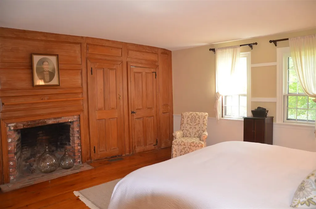 74 Bartlett Road Barnstead NH 03225