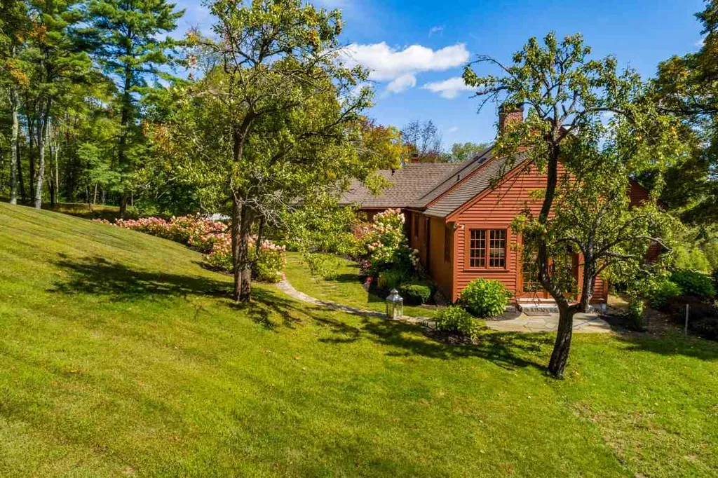 74 Bartlett Road Barnstead NH 03225