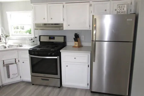 31 B Street Seabrook NH 03874