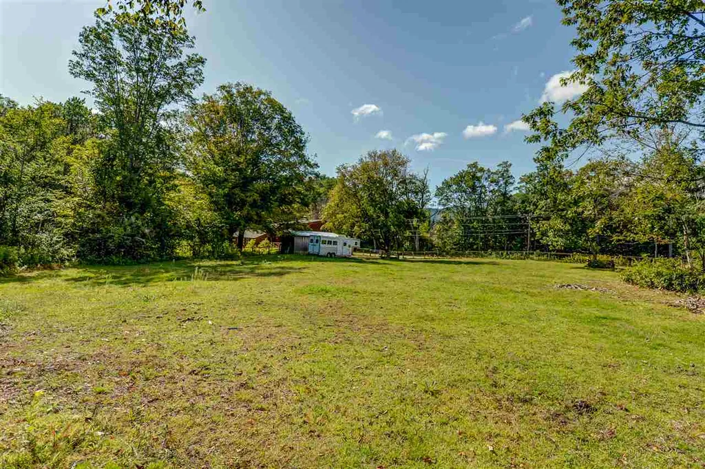 1401 Quincy Road Rumney NH 03266