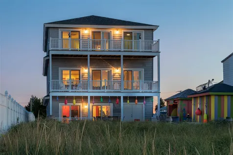 4 River Street Seabrook NH 03874