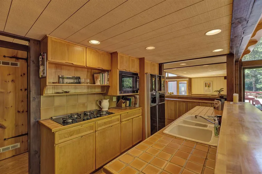 27 Granite Way Grantham NH 03753