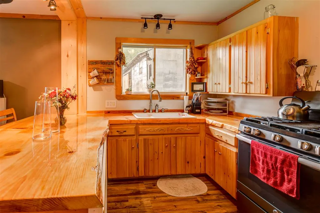 211 Wentworth Road Lunenburg VT 05906