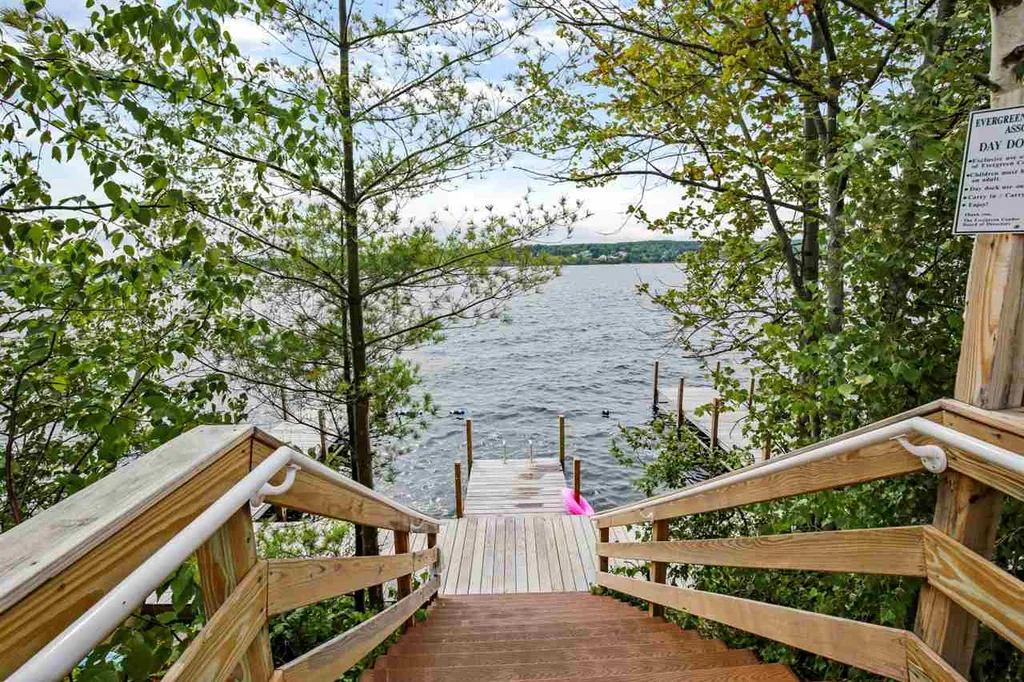 53 Evergreens Drive Laconia NH 03246
