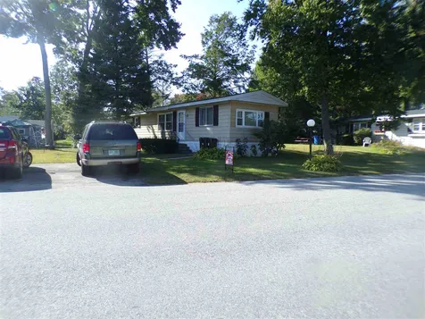 49 Scott Avenue Seabrook NH 03874