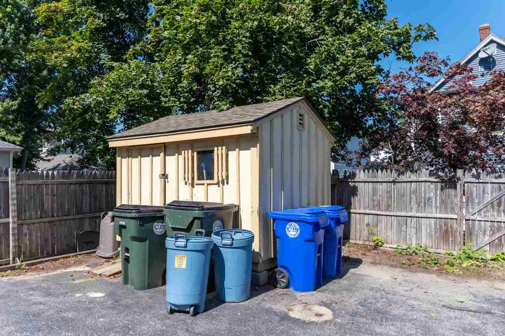 850 / 852 Dix Street Manchester NH 03103