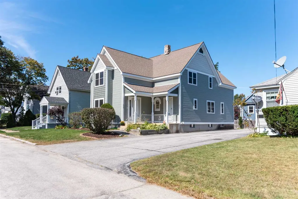 850 / 852 Dix Street Manchester NH 03103