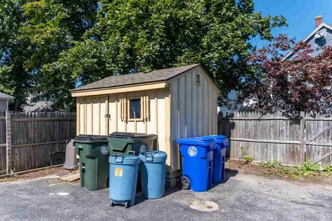 850 / 852 Dix Street Manchester NH 03103