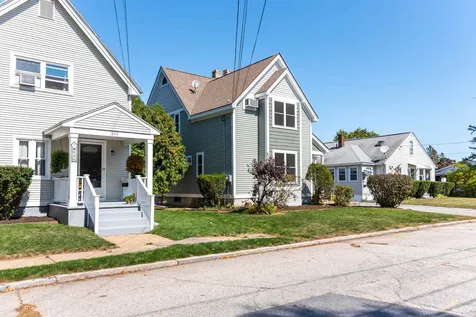 850 / 852 Dix Street Manchester NH 03103