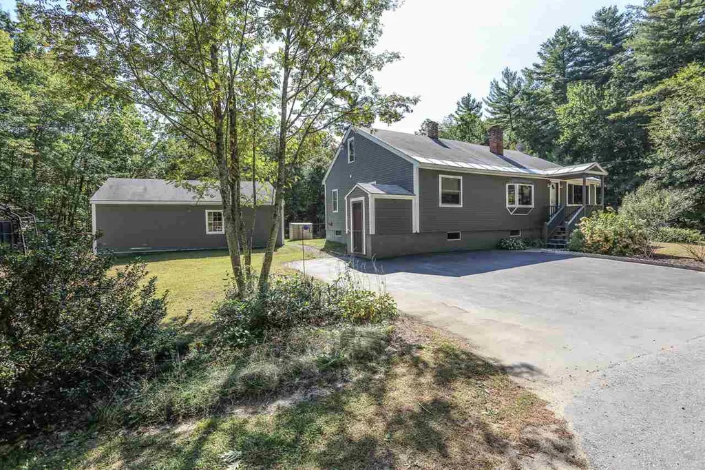 23 Baboosic Lake Road Amherst NH 03031