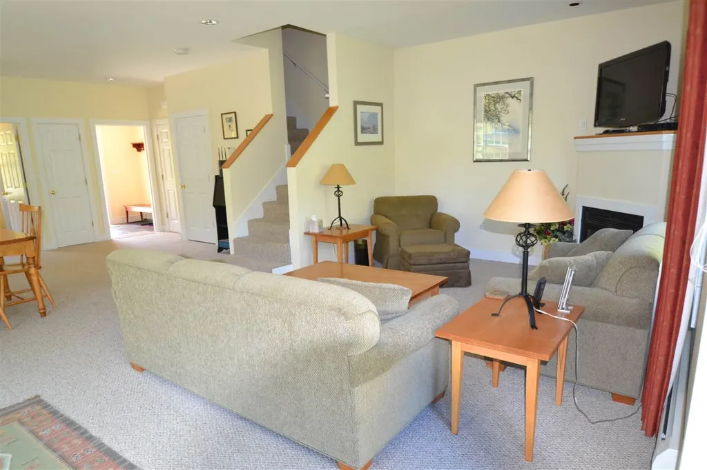 53 Amber Way Warren VT 05674