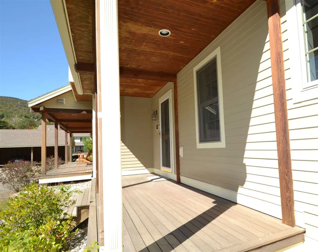 53 Amber Way Warren VT 05674