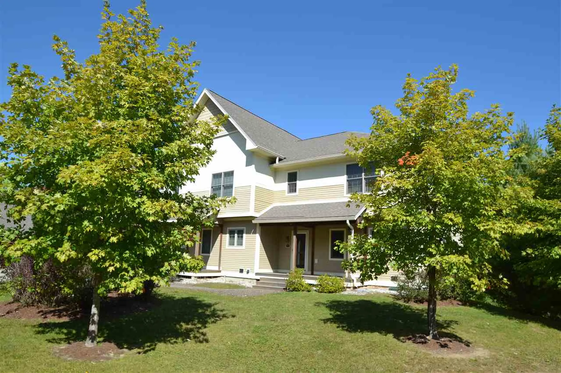 53 Amber Way Warren VT 05674
