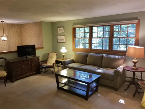 27 Garden Drive Litchfield NH 03052