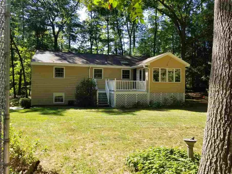 27 Garden Drive Litchfield NH 03052
