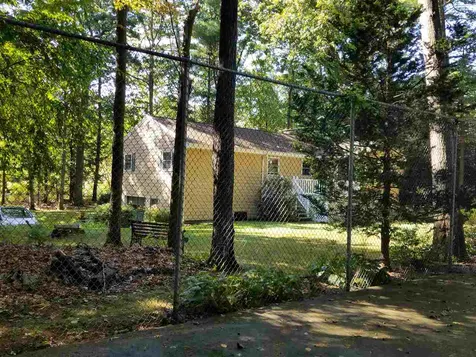 27 Garden Drive Litchfield NH 03052