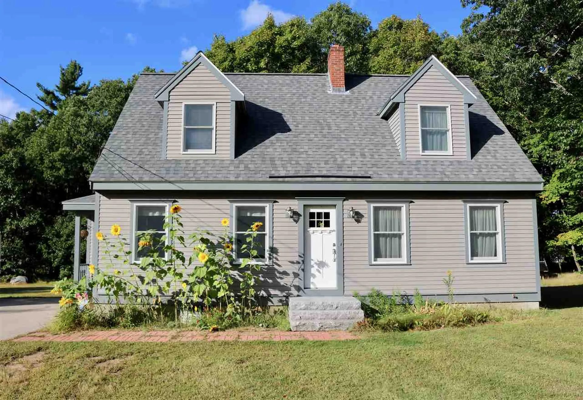 6 Hayman Circle Newton NH 03858