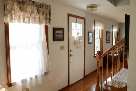 6 Hayman Circle Newton NH 03858