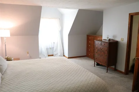 6 Hayman Circle Newton NH 03858