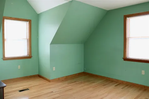 6 Hayman Circle Newton NH 03858